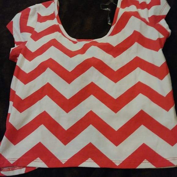 Tops - Picture 6 of 6